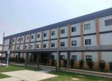 Diseños de edificios de oficinas con complejos de contenedores